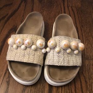 Inuikii Sandals Bast Textile Beads in white